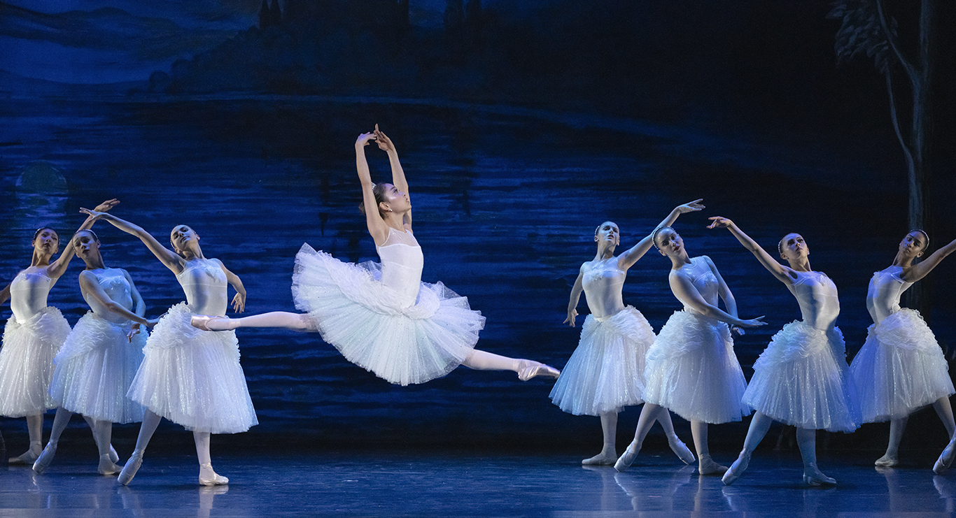 ©-Kim-Kenney-2020_AB2-Swan-Princess-Cast-A_DSC4882_Mailchimp.jpg?mtime=20200408200623#asset:6281